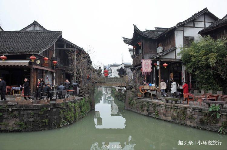 2019年,老两口藏了几十套“收藏品”坐等暴富,却等来了民警调查